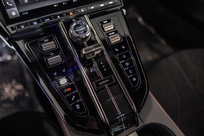 2025 Aston Martin Vantage Base