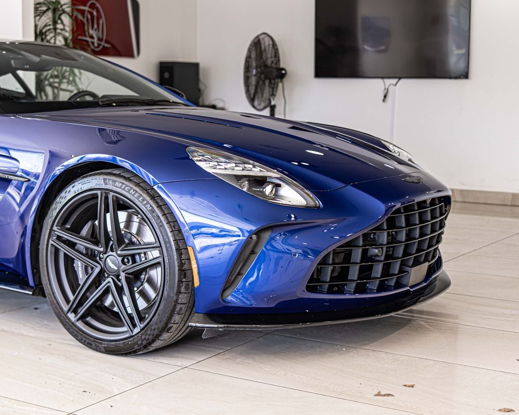 2025 Aston Martin Vantage Base