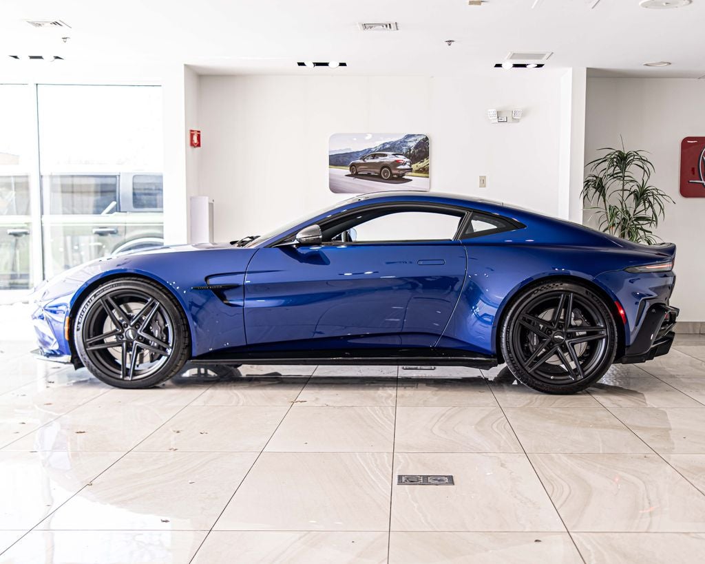 2025 Aston Martin Vantage Base