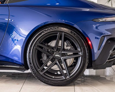 2025 Aston Martin Vantage Base