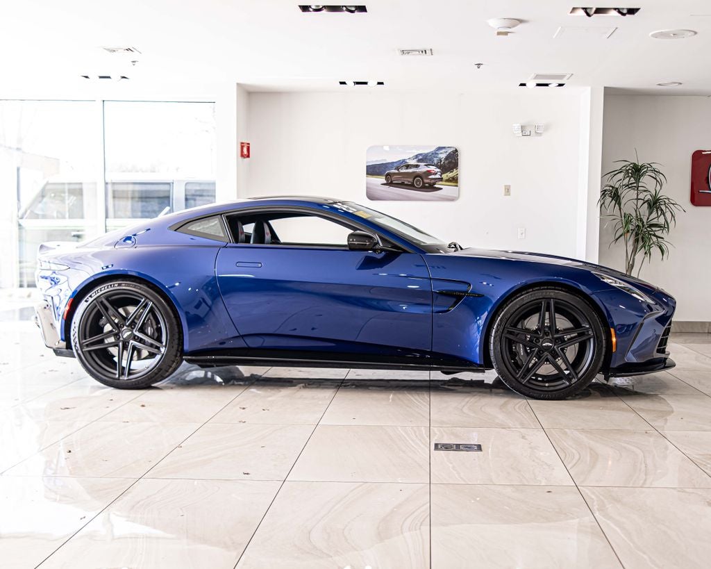 2025 Aston Martin Vantage Base