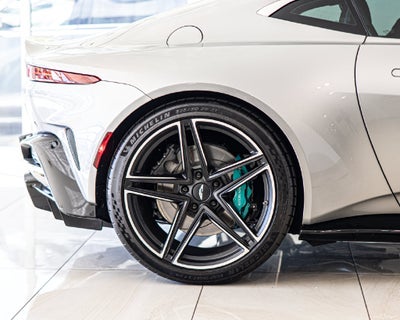 2025 Aston Martin Vantage Base