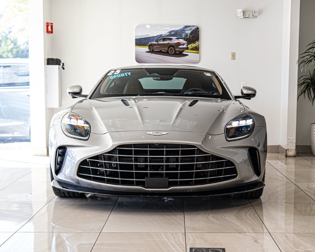 2025 Aston Martin Vantage Base