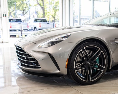 2025 Aston Martin Vantage Base