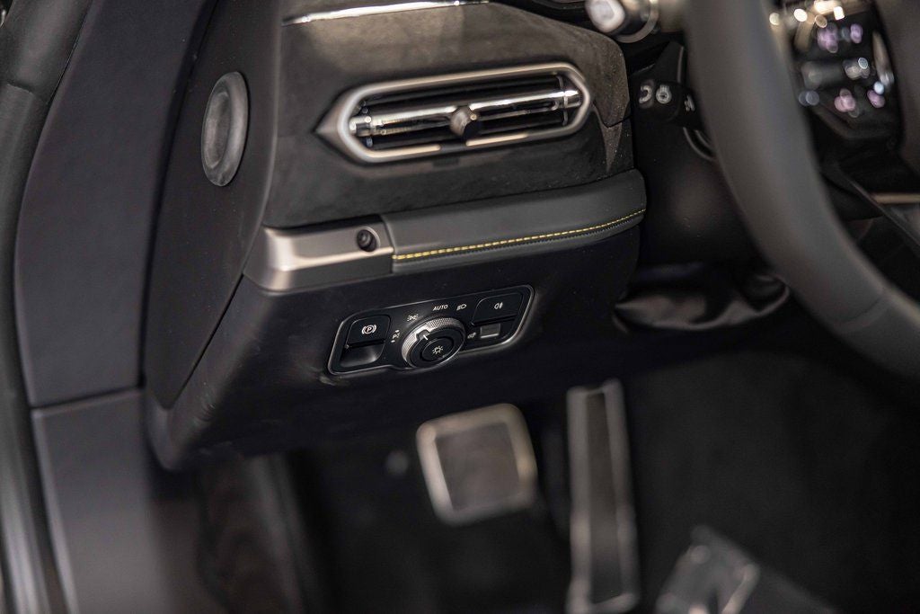 2026 Aston Martin Vanquish V12