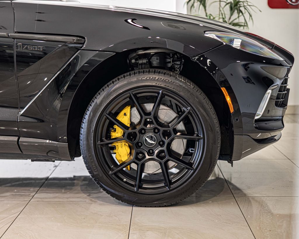 2021 Aston Martin DBX Base