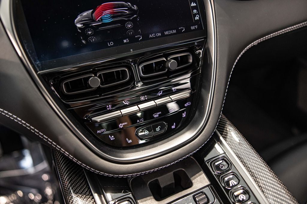 2021 Aston Martin DBX Base