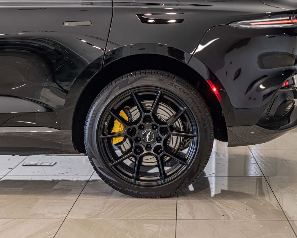 2021 Aston Martin DBX Base
