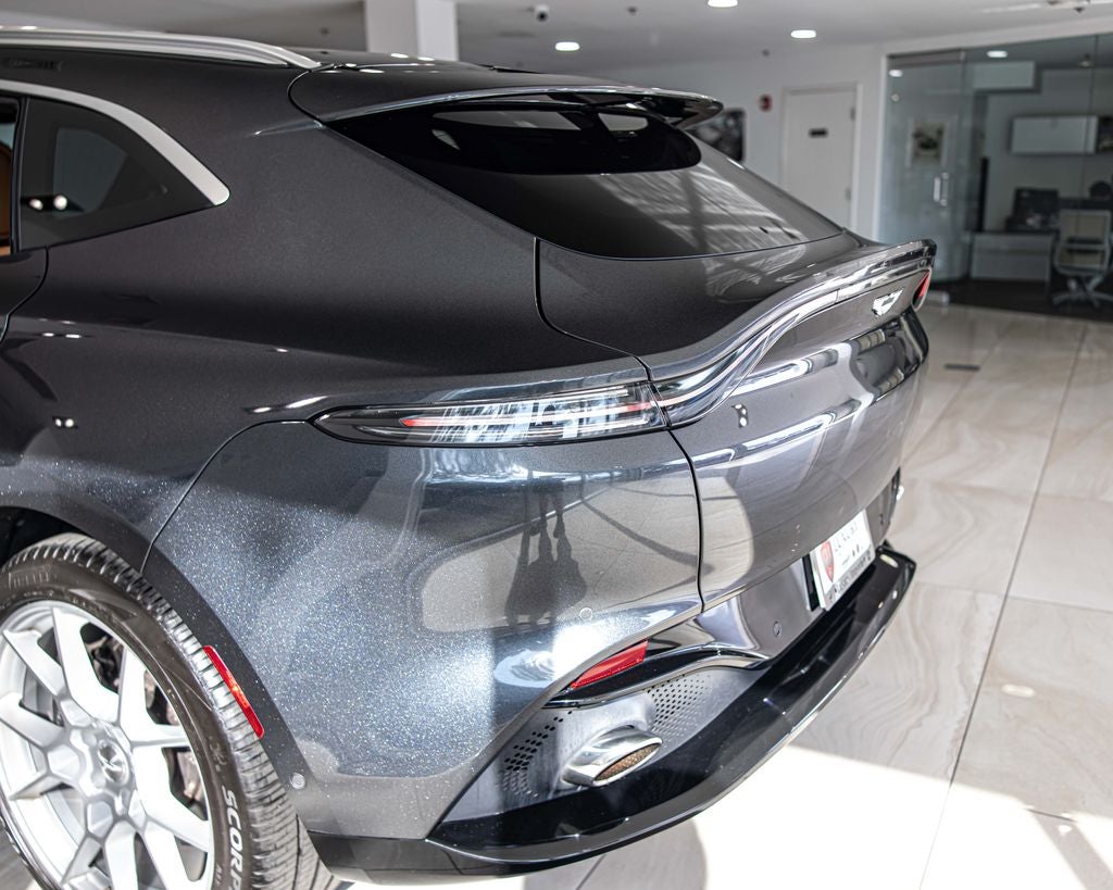 2021 Aston Martin DBX Base