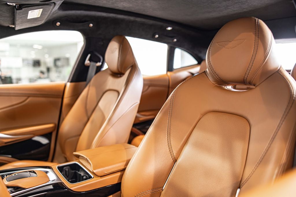2021 Aston Martin DBX Base