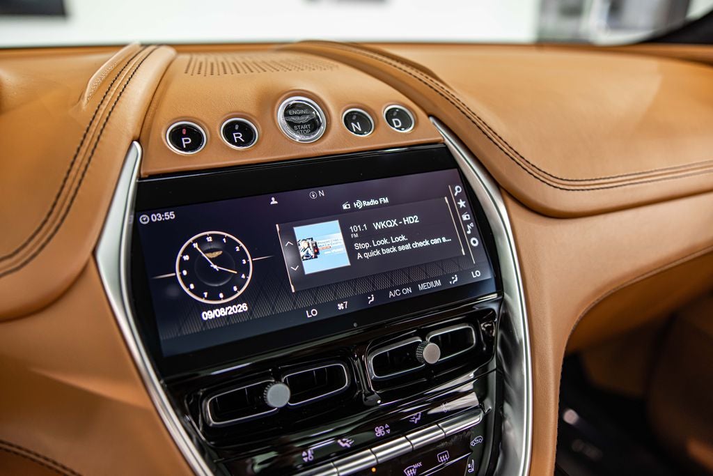 2021 Aston Martin DBX Base