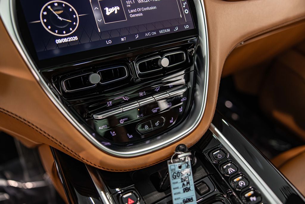 2021 Aston Martin DBX Base