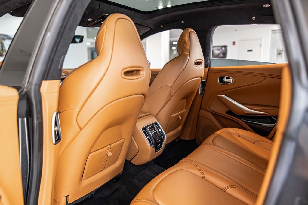2021 Aston Martin DBX Base