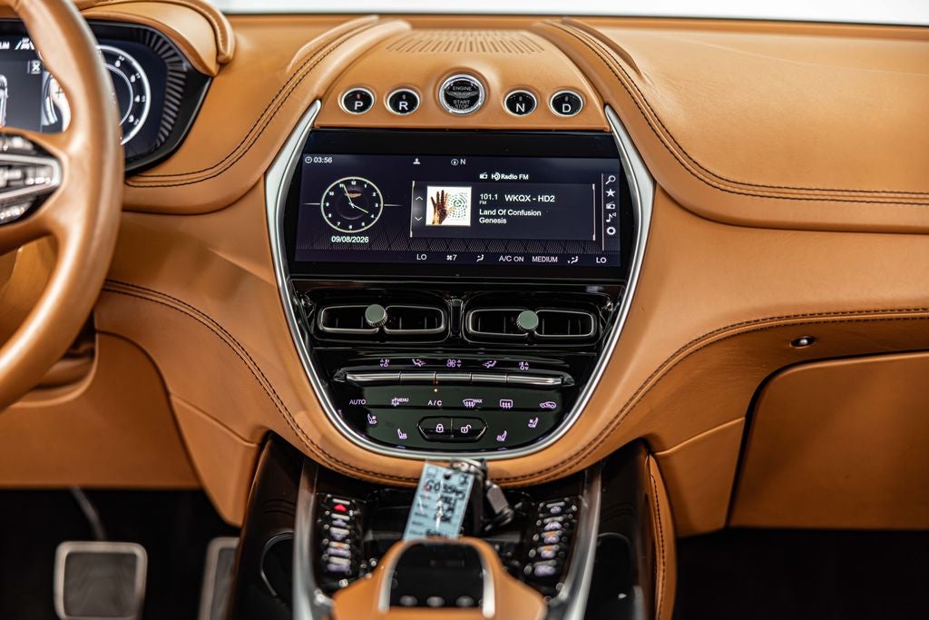 2021 Aston Martin DBX Base