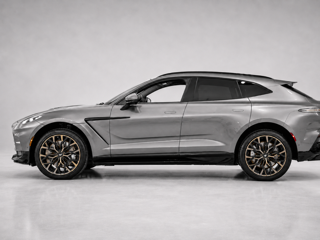 2023 Aston Martin DBX 707