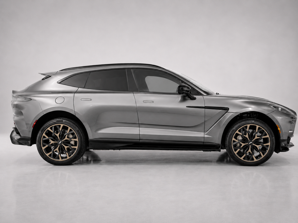 2023 Aston Martin DBX 707