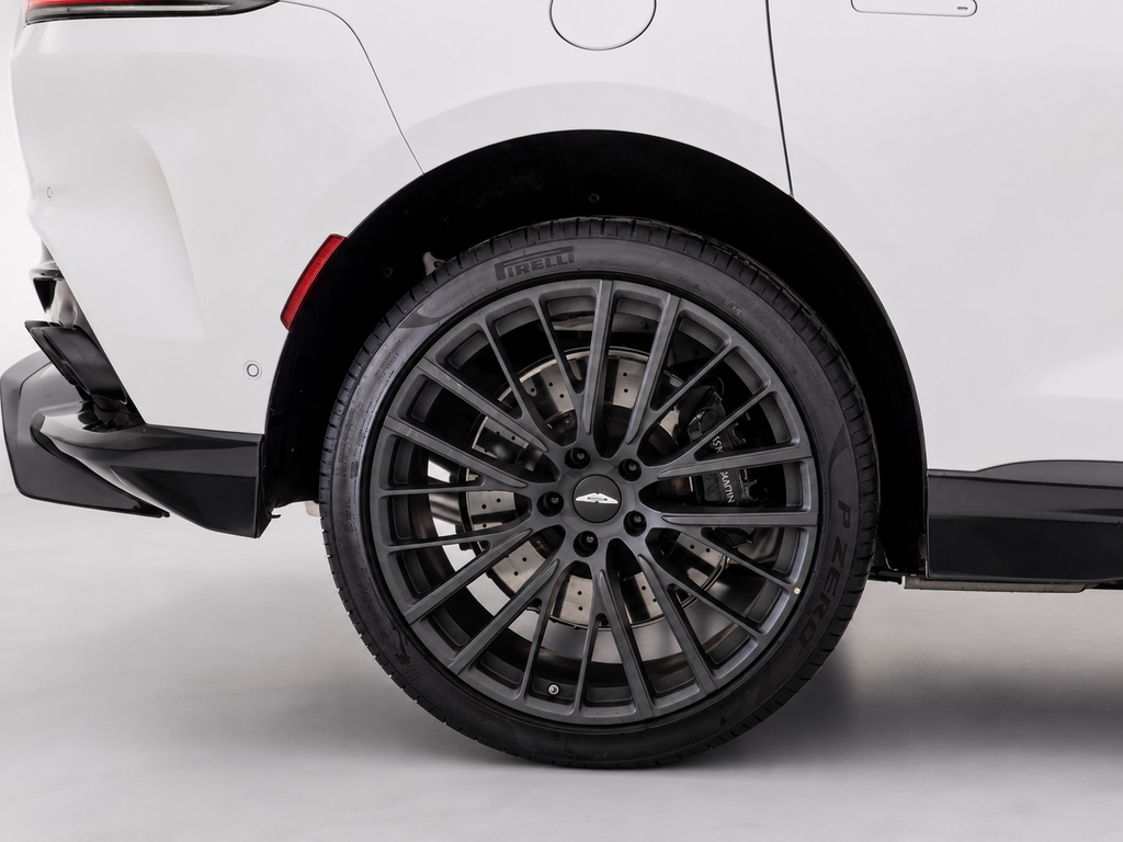 2026 Aston Martin DBX 707