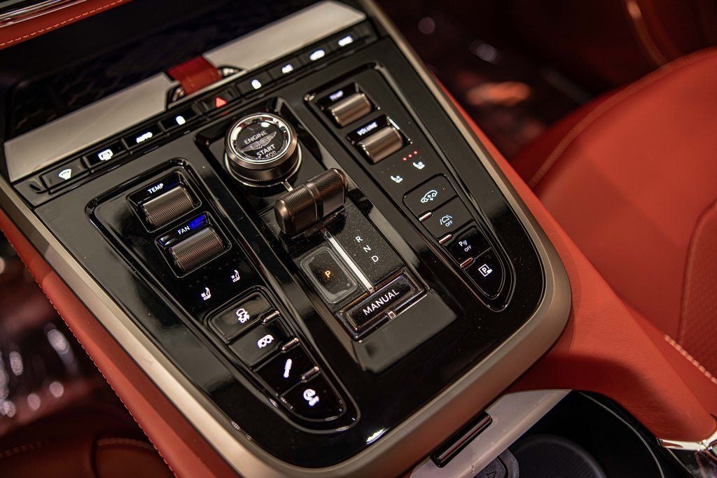 2026 Aston Martin DBX 707