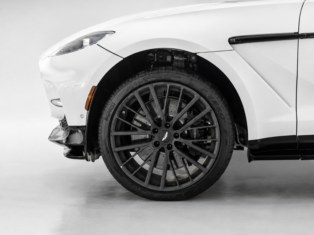 2026 Aston Martin DBX 707