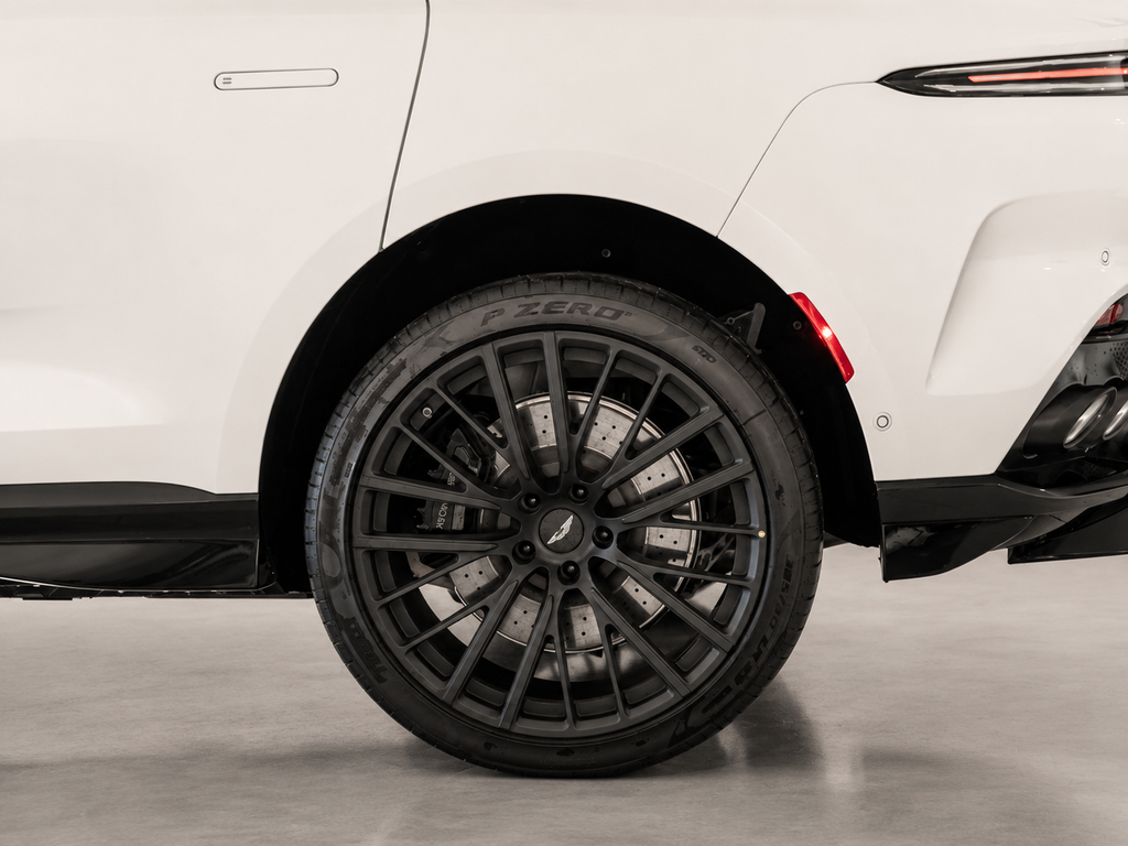 2026 Aston Martin DBX 707