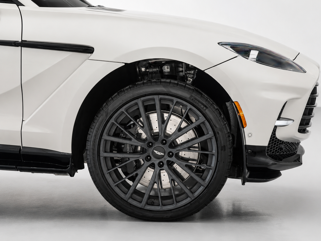 2026 Aston Martin DBX 707