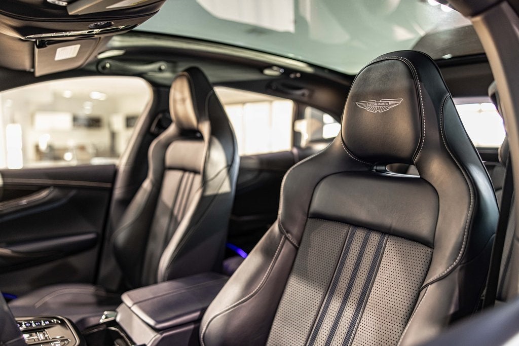2025 Aston Martin DBX 707
