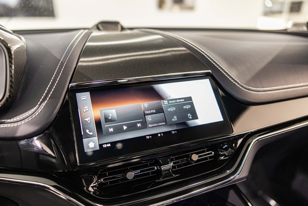 2025 Aston Martin DBX 707