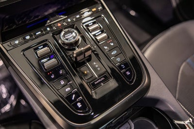 2025 Aston Martin DBX 707