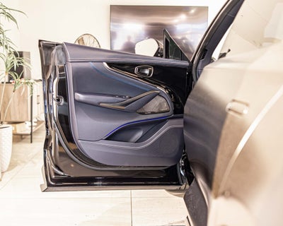 2025 Aston Martin DBX 707