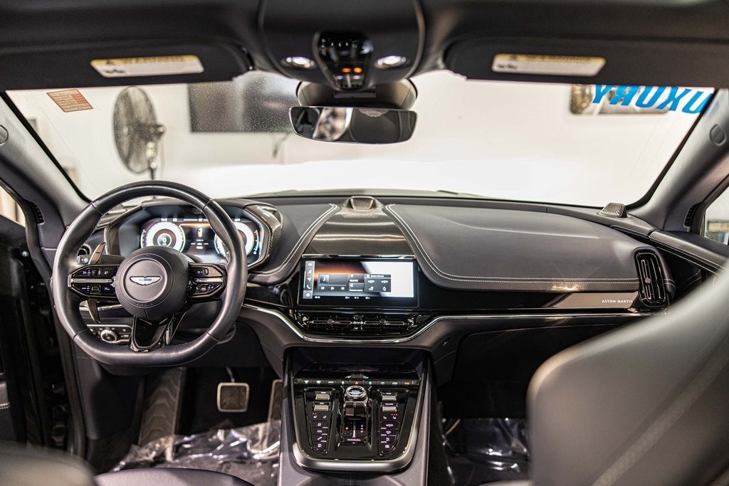 2025 Aston Martin DBX 707