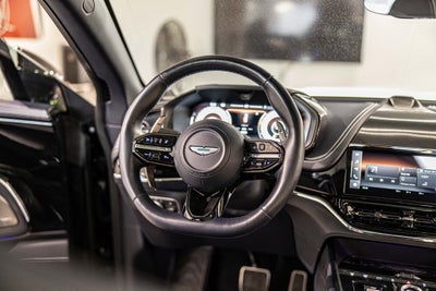 2025 Aston Martin DBX 707