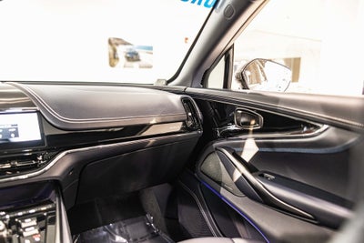 2025 Aston Martin DBX 707