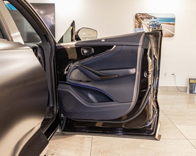 2025 Aston Martin DBX 707