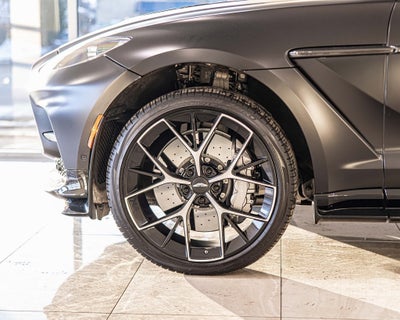 2025 Aston Martin DBX 707