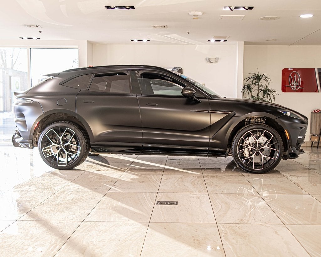 2025 Aston Martin DBX 707
