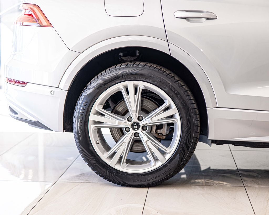 2022 Audi Q8 55 Premium quattro