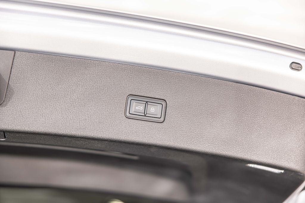 2022 Audi Q8 55 Premium quattro