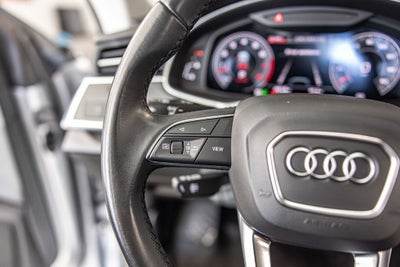 2022 Audi Q8 55 Premium quattro