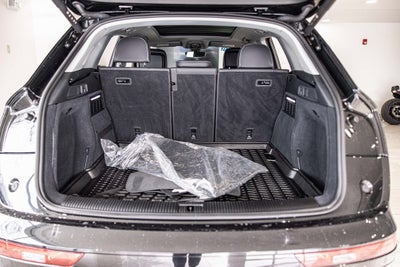 2023 Audi Q5 45 S line Prestige quattro