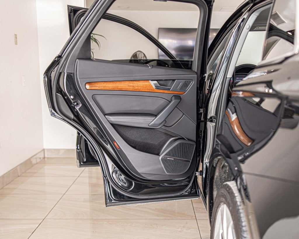 2023 Audi Q5 45 S line Prestige quattro