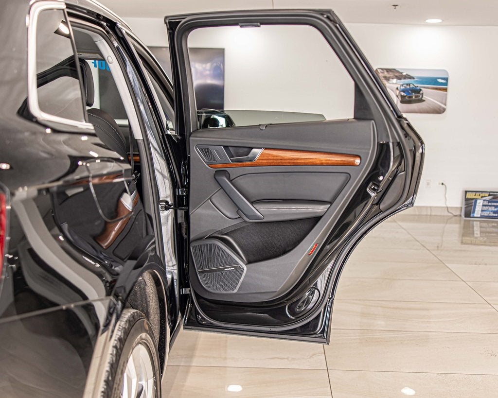 2023 Audi Q5 45 S line Prestige quattro