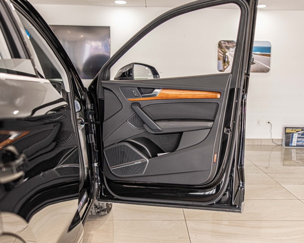 2023 Audi Q5 45 S line Prestige quattro