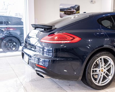 2016 Porsche Panamera 4
