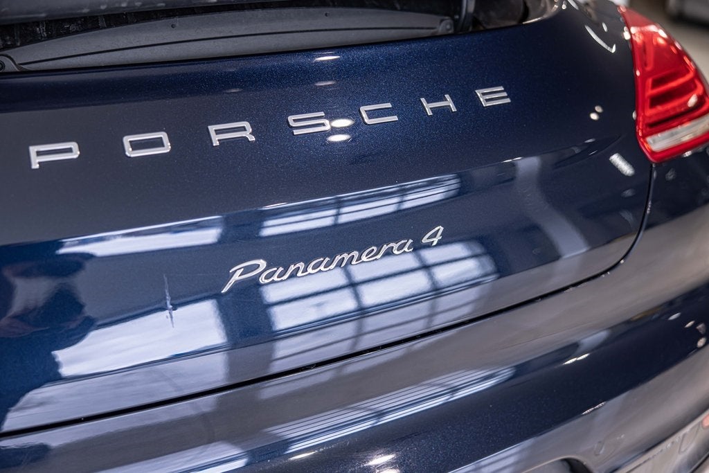 2016 Porsche Panamera 4