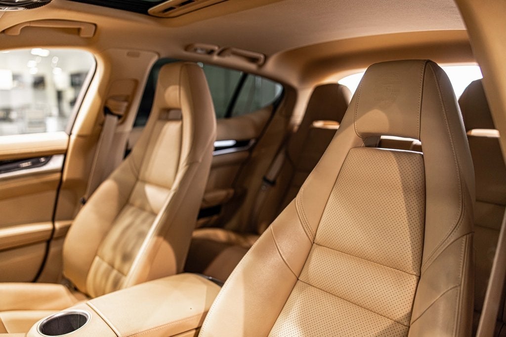 2016 Porsche Panamera 4