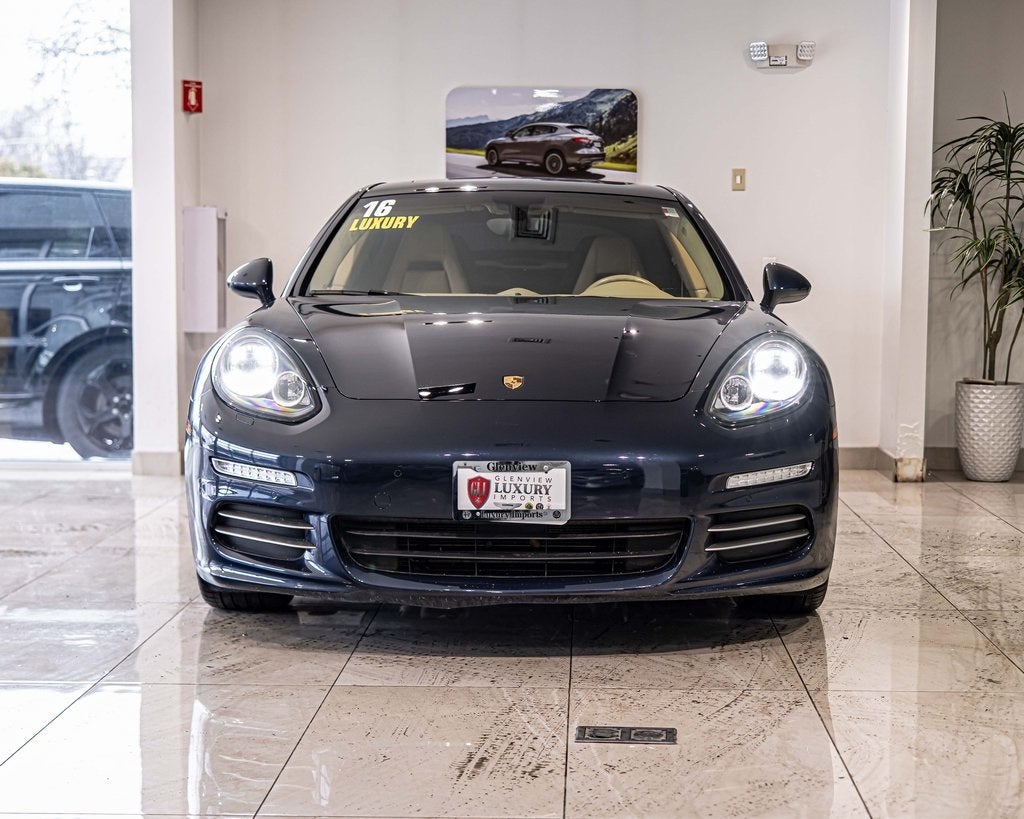 2016 Porsche Panamera 4