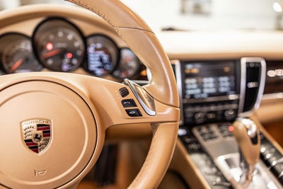 2016 Porsche Panamera 4