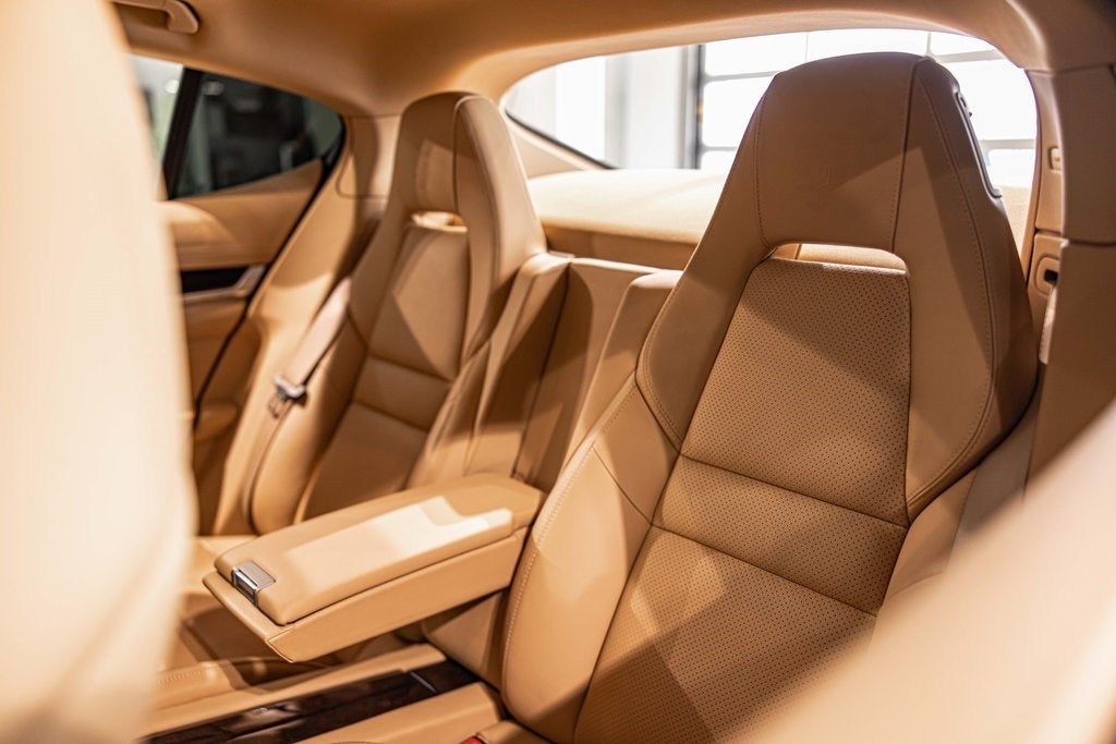 2016 Porsche Panamera 4