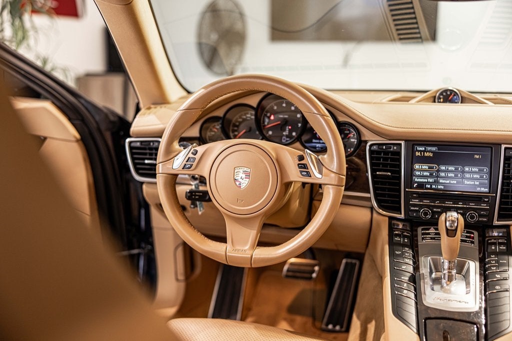 2016 Porsche Panamera 4