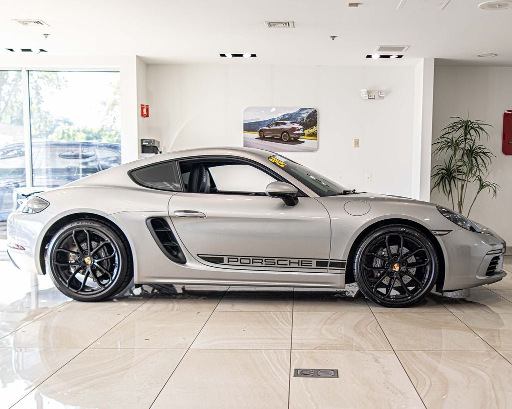 2024 Porsche 718 Cayman Base